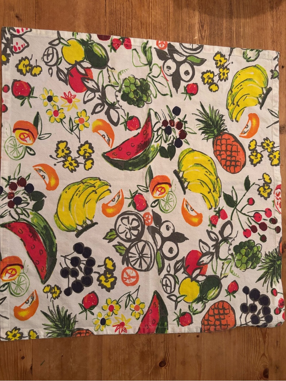 2 Multicolor Fruit-Print Cotton napkins / kitchen towels